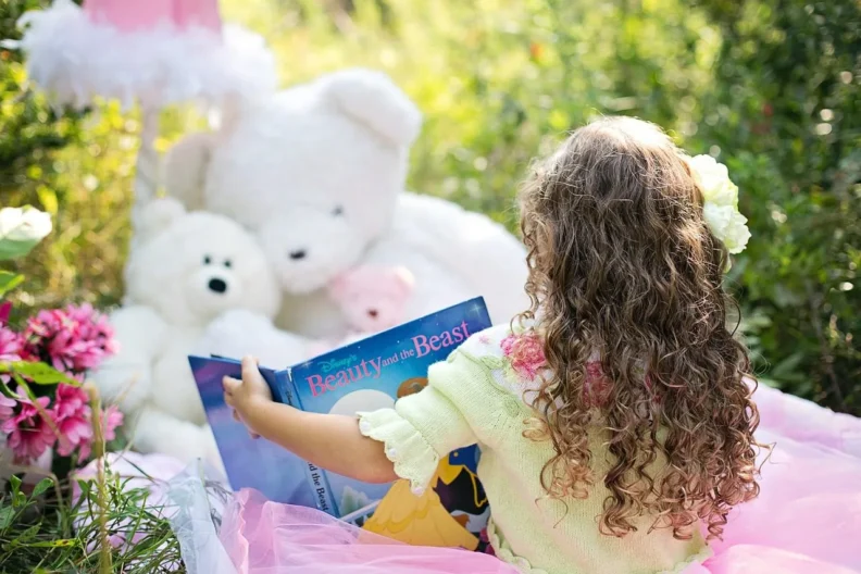 Activité d'été enfant pas chère : de la lecture