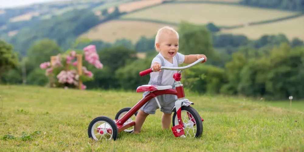 Comment choisir le meilleur jouet pour stimuler la motricité de votre bébé de 1 an ?