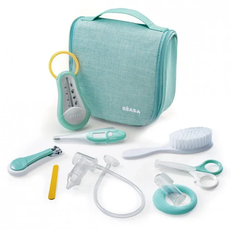 La trousse de toilette nomade verte Béaba : un indispensable à -30%