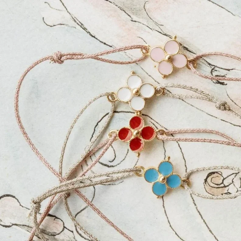 Top 5 des bijoux à offrir pour un baptême : un bracelet